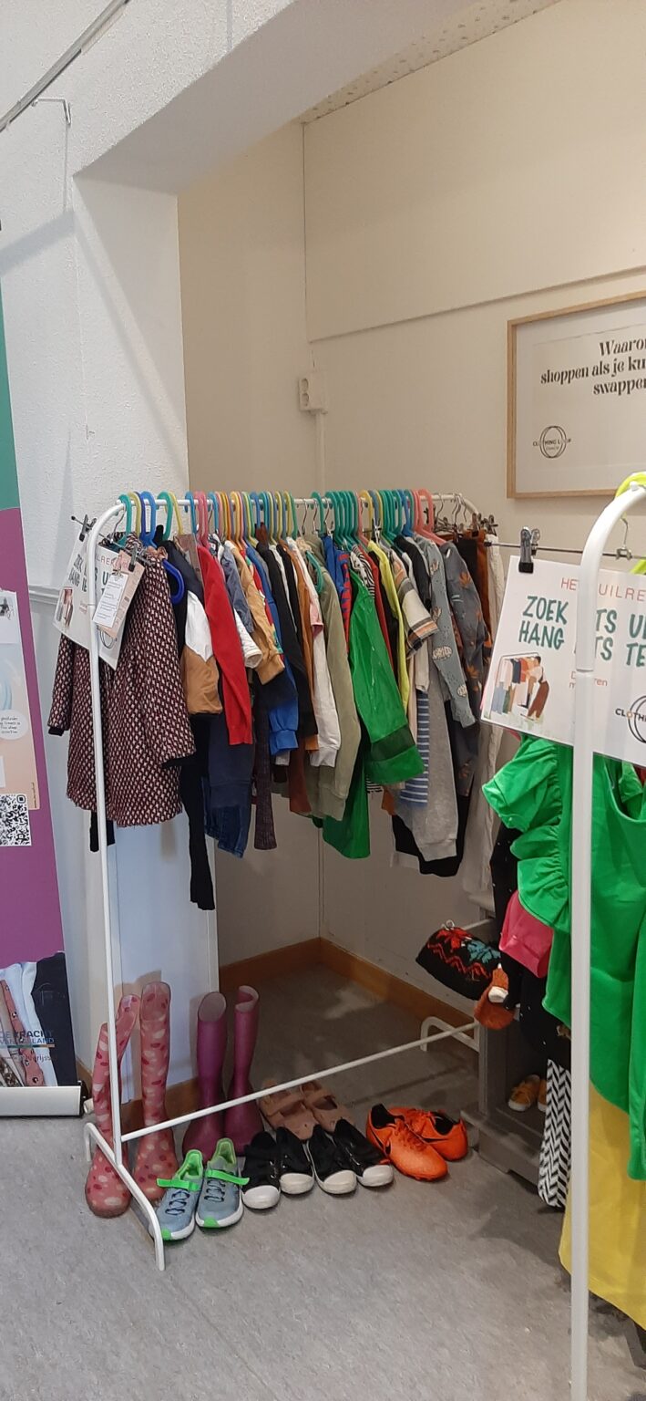 kledingrek Clothing Loop Verbindingscentrum Vijfhoek